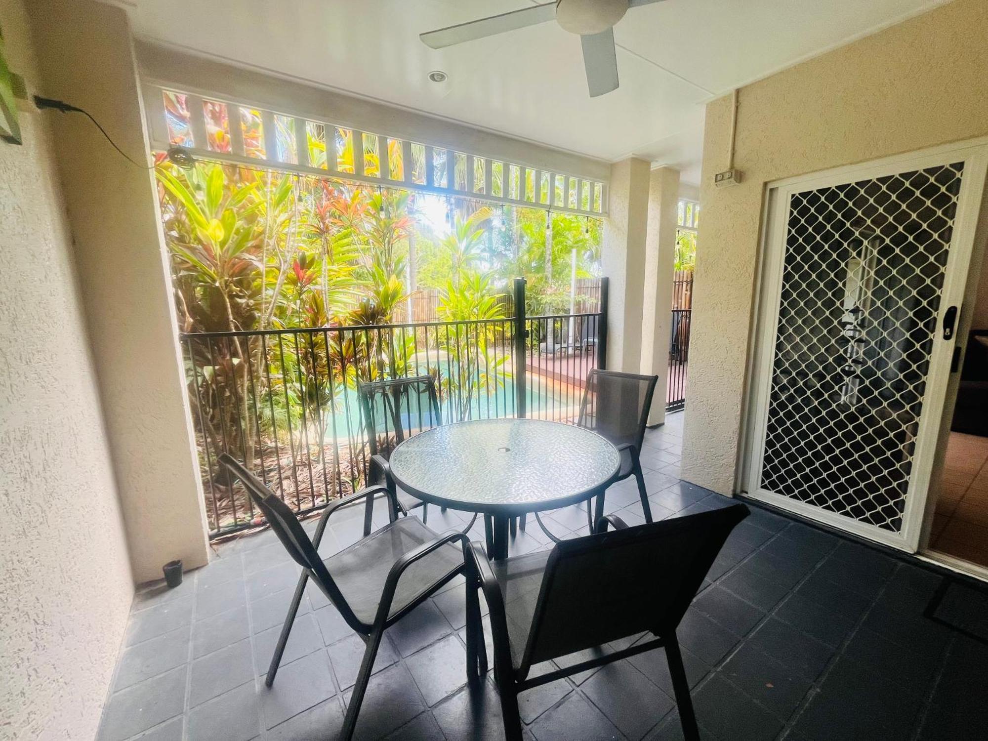 The Villas Palm Cove Chambre photo